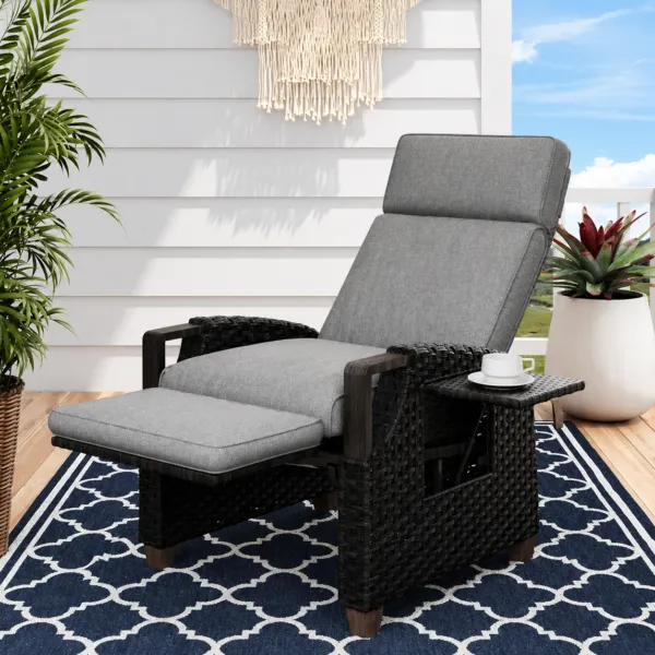 Moor Classic Wicker Recliner with Air-Pump Adjustment and Independently Adjustable Backrest and Footrest